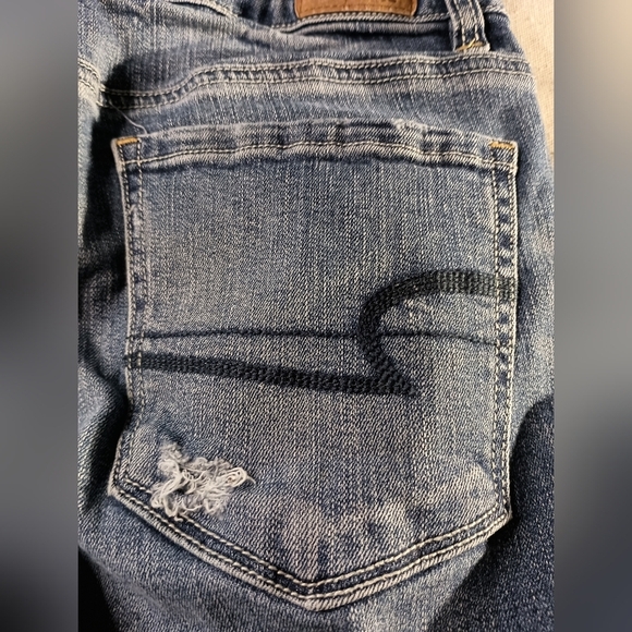 2/$30 Light Blue AMERICAN EAGLE Boyfriend Jeans Grunge Distressed Rips (#469) - Picture 5 of 6